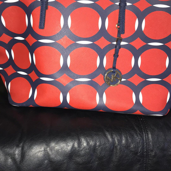 MICHAEL KORS TOTE - Picture 1 of 6